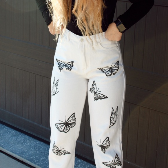 SHEIN BUTTERFLY WHITE DENIM STRAIGHT LEG JEANS - Picture 8 of 8